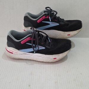 Brooks Ghost Max Women’s Black Running Shoes with Pink and Light Blue Size 7